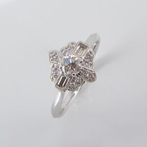 18ct White Gold Diamond Ring