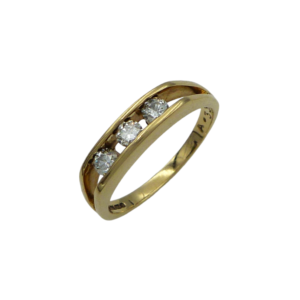 9ct Gold 3 Stone Diamond Ring